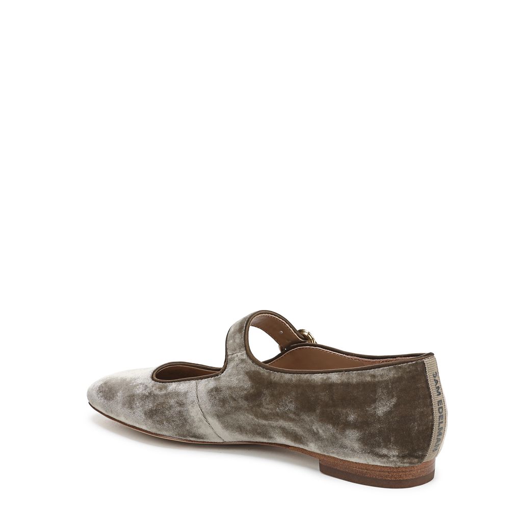 Michaela Mary Jane Flat
