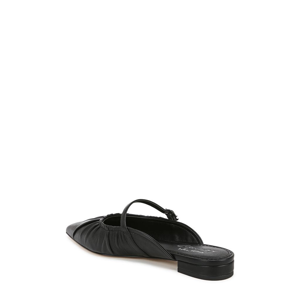 Larissah Flat Mule