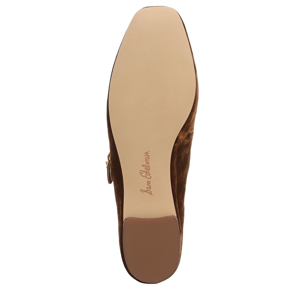 Michaela Mary Jane Flat