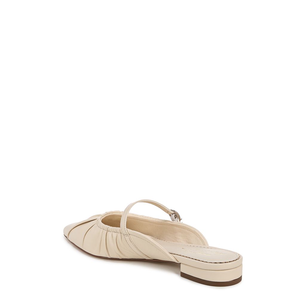 Larissah Flat Mule