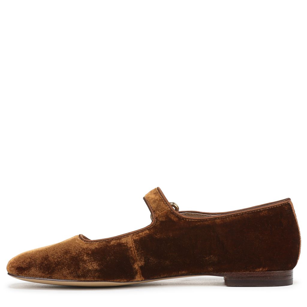 Michaela Mary Jane Flat