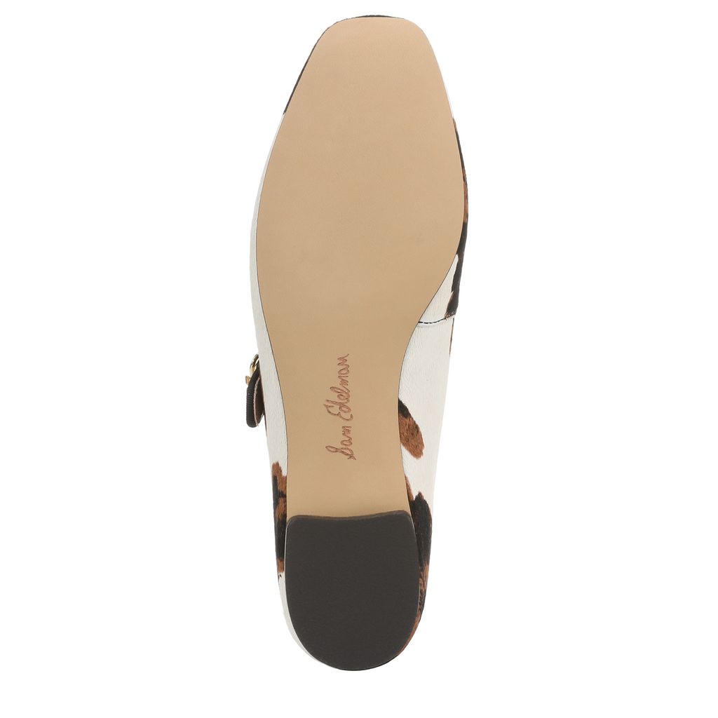 Michaela Mary Jane Flat